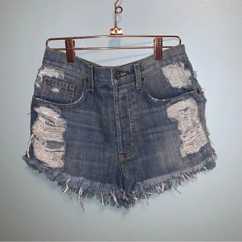 CARMAR Distressed High Waisted Shorts size 26